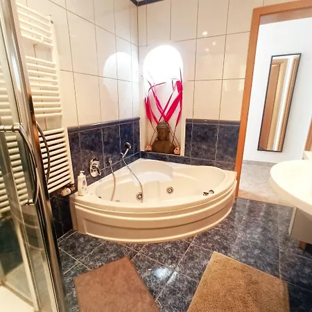 Casa Tamara 1 - Quiet Flat With Pool Great View Of The Mountains And The Sea Appartamento La Cisnera